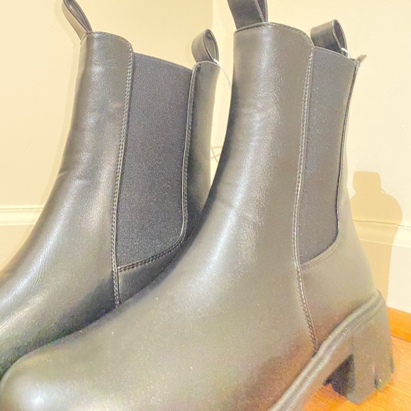 Sz. 7.5 BLACK PULL TAB COMBAT BOOT - Picture 2 of 5